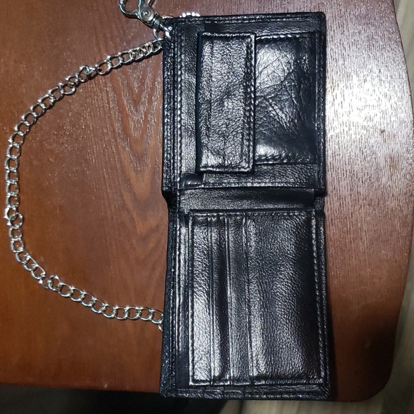 Leather biker wallet with chain - Picture 5 of 6